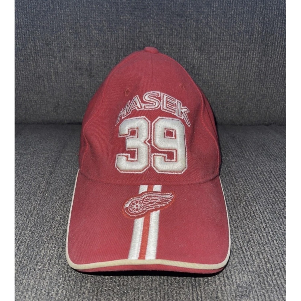 Detroit Red Wings Hat Cap Strap Back Mens One Size Red NHL Hockey Hasek 39